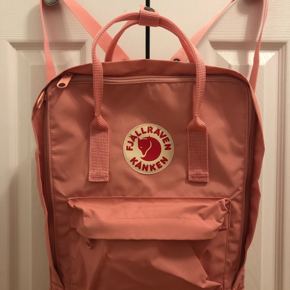 Pink Fjällräven Kånken Backpack